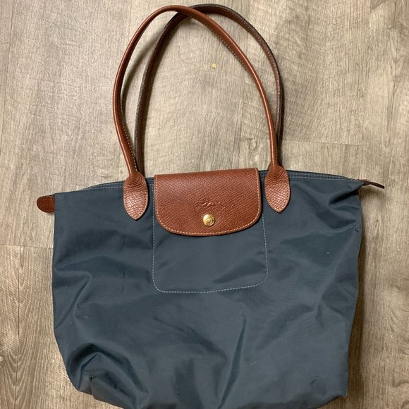long champ medium size